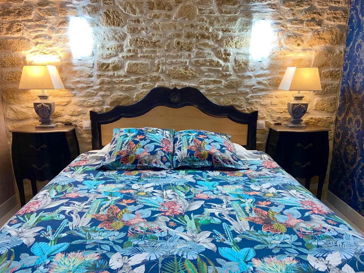 O Clair De Lune Au Coeur De Sarlat - Chambres Climatisees - Parking Prive - Piscine Chauffee - Spa Et Massages المظهر الخارجي الصورة