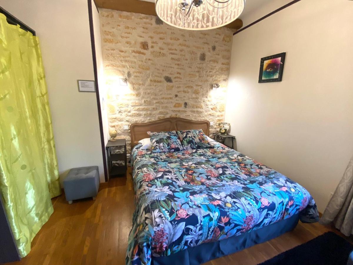 O Clair De Lune Au Coeur De Sarlat - Chambres Climatisees - Parking Prive - Piscine Chauffee - Spa Et Massages المظهر الخارجي الصورة