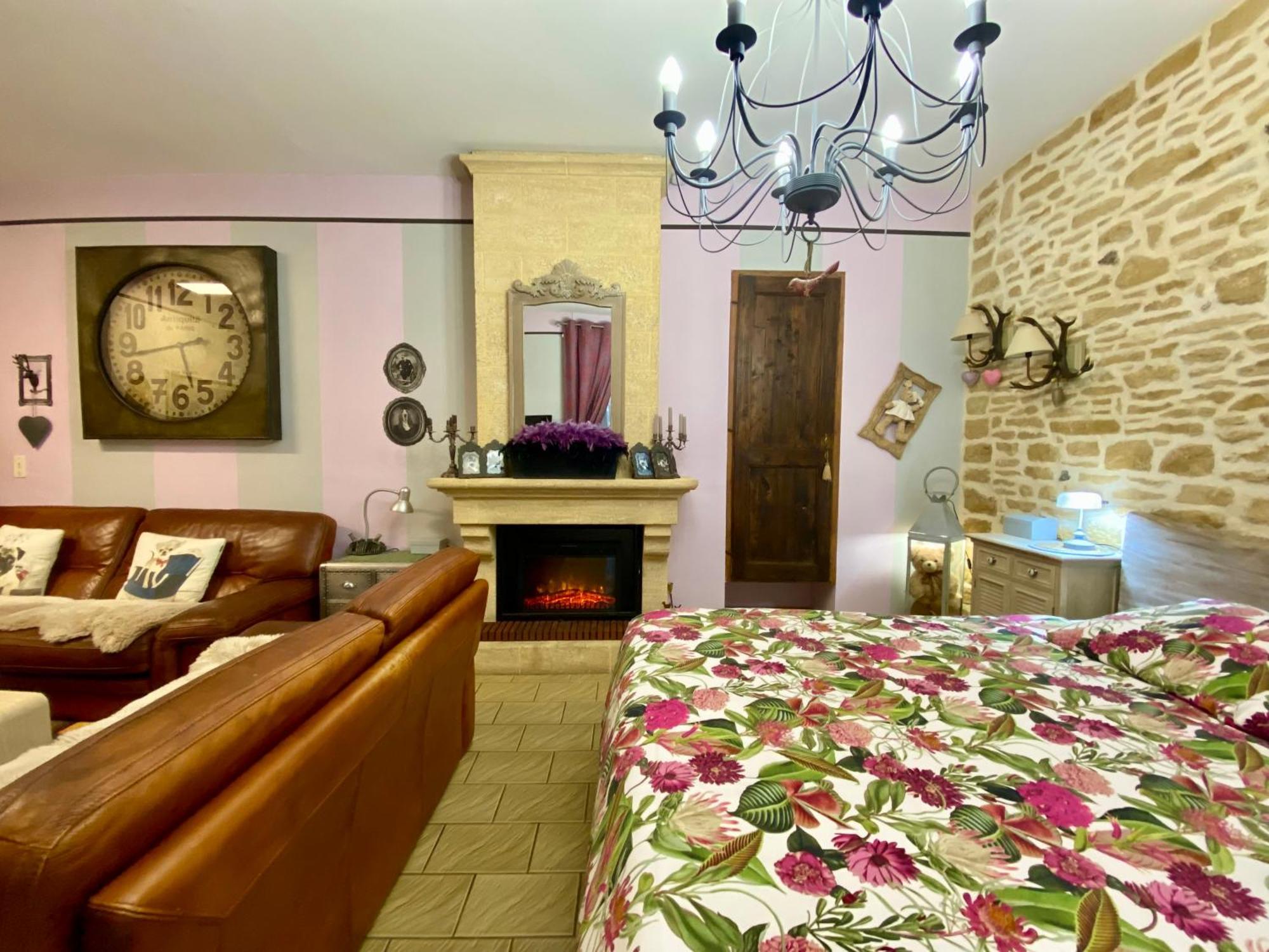 O Clair De Lune Au Coeur De Sarlat - Chambres Climatisees - Parking Prive - Piscine Chauffee - Spa Et Massages المظهر الخارجي الصورة