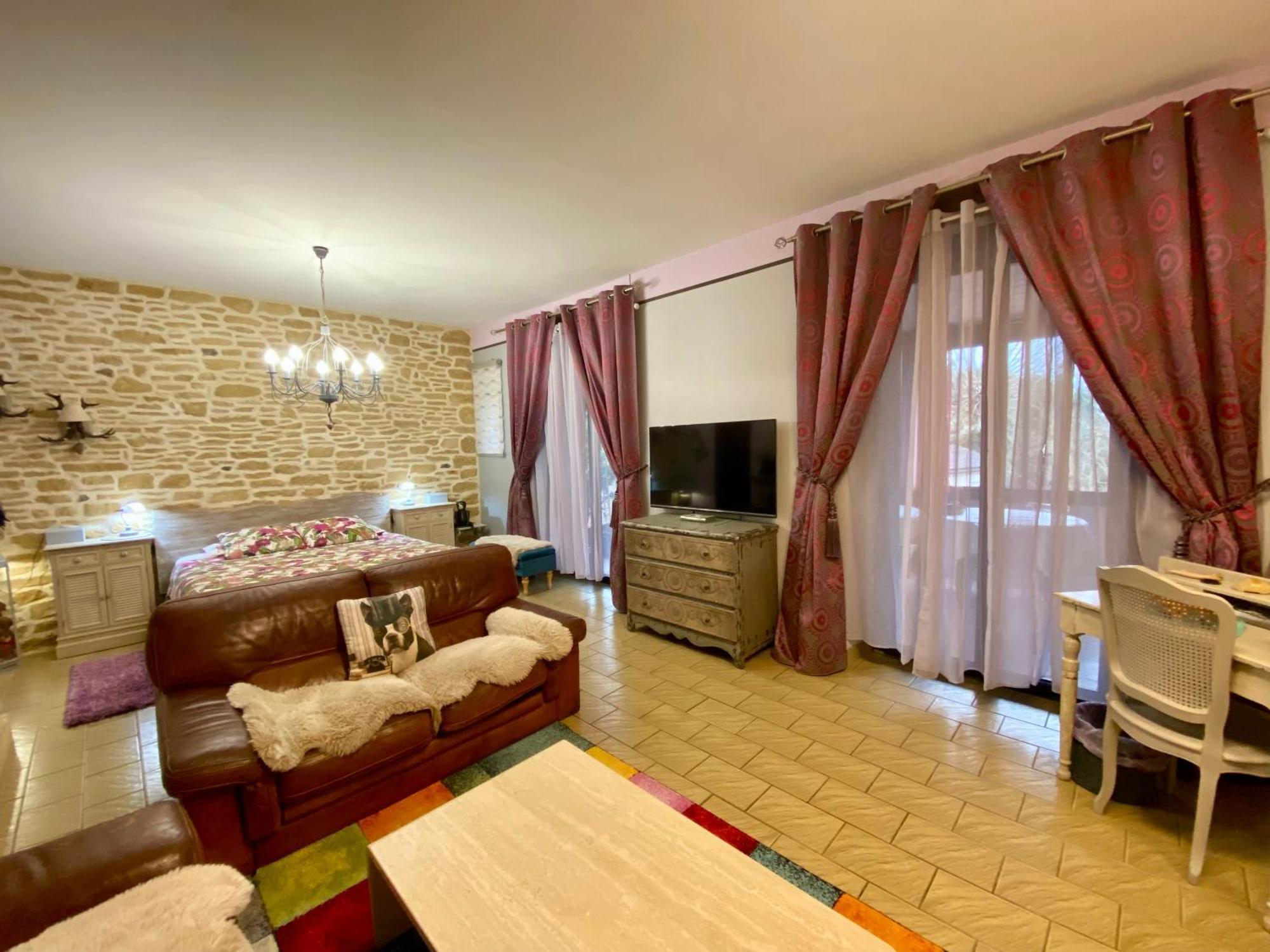 O Clair De Lune Au Coeur De Sarlat - Chambres Climatisees - Parking Prive - Piscine Chauffee - Spa Et Massages المظهر الخارجي الصورة