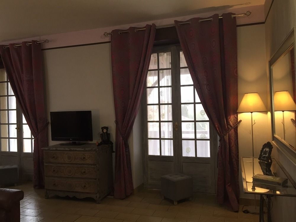 O Clair De Lune Au Coeur De Sarlat - Chambres Climatisees - Parking Prive - Piscine Chauffee - Spa Et Massages المظهر الخارجي الصورة