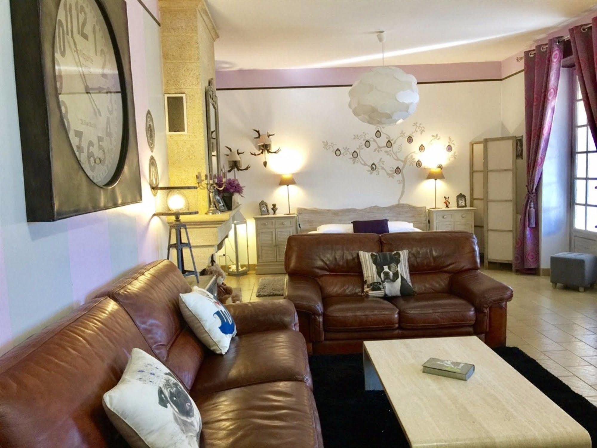 O Clair De Lune Au Coeur De Sarlat - Chambres Climatisees - Parking Prive - Piscine Chauffee - Spa Et Massages المظهر الخارجي الصورة
