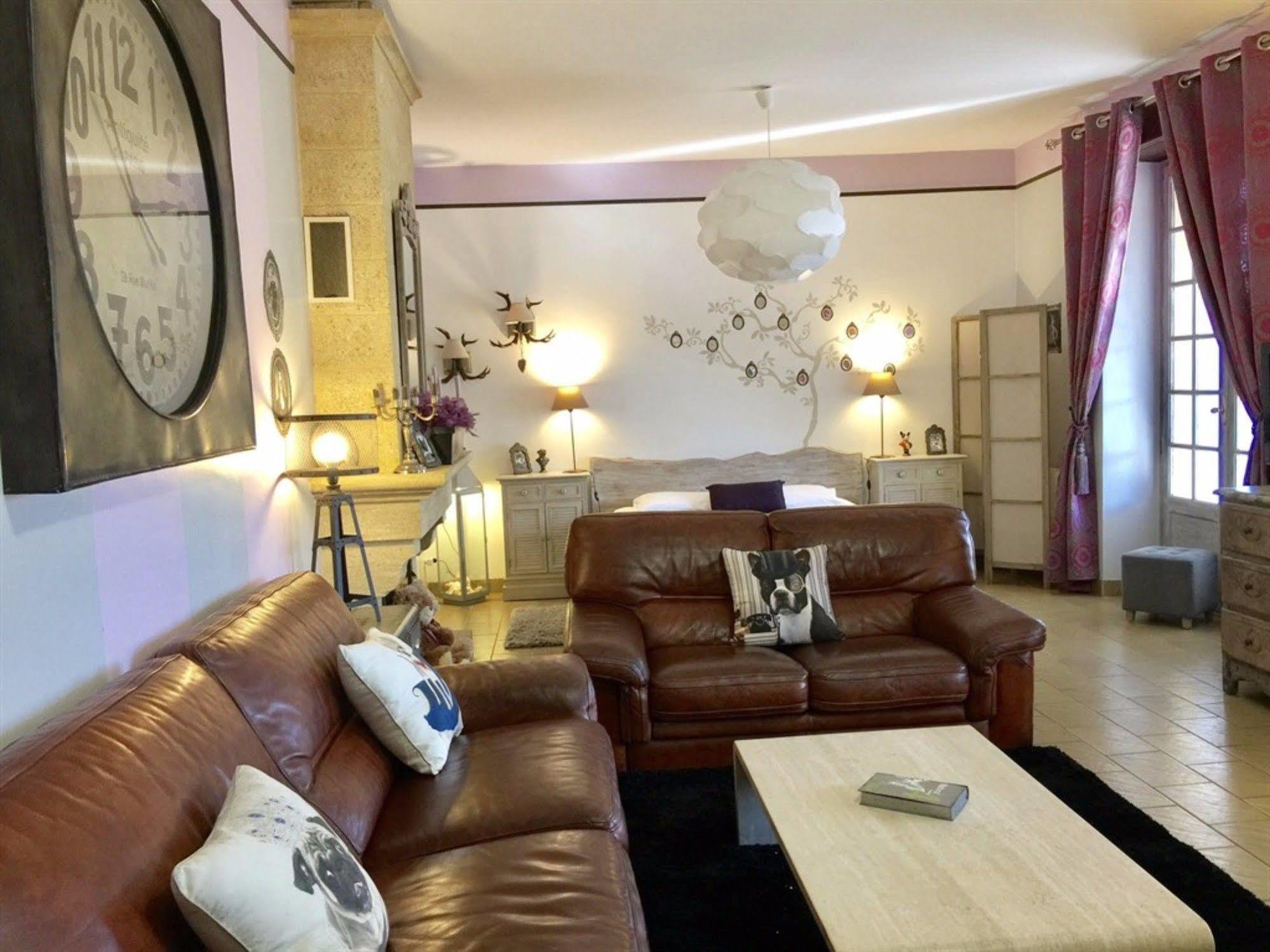 O Clair De Lune Au Coeur De Sarlat - Chambres Climatisees - Parking Prive - Piscine Chauffee - Spa Et Massages المظهر الخارجي الصورة