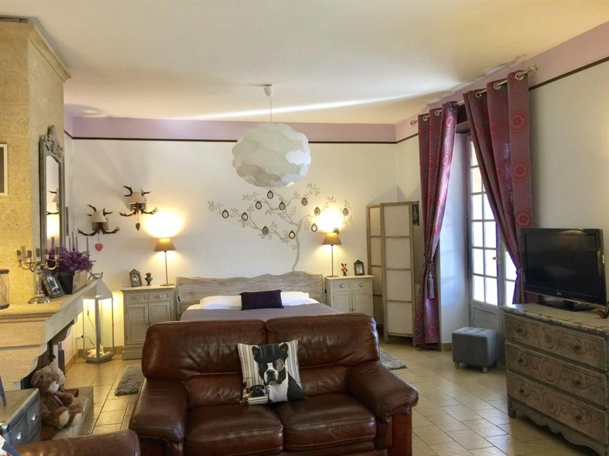 O Clair De Lune Au Coeur De Sarlat - Chambres Climatisees - Parking Prive - Piscine Chauffee - Spa Et Massages المظهر الخارجي الصورة