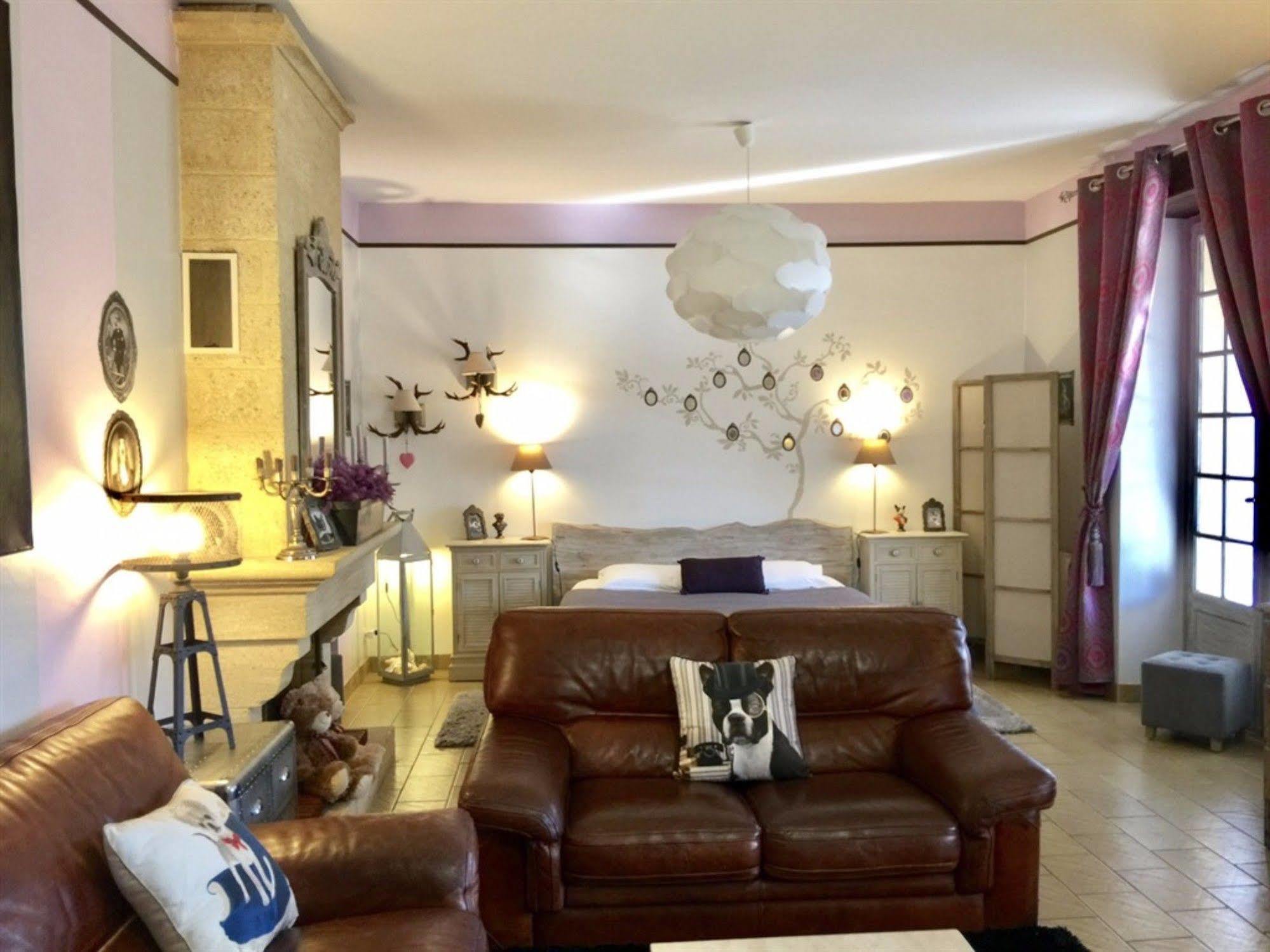 O Clair De Lune Au Coeur De Sarlat - Chambres Climatisees - Parking Prive - Piscine Chauffee - Spa Et Massages المظهر الخارجي الصورة