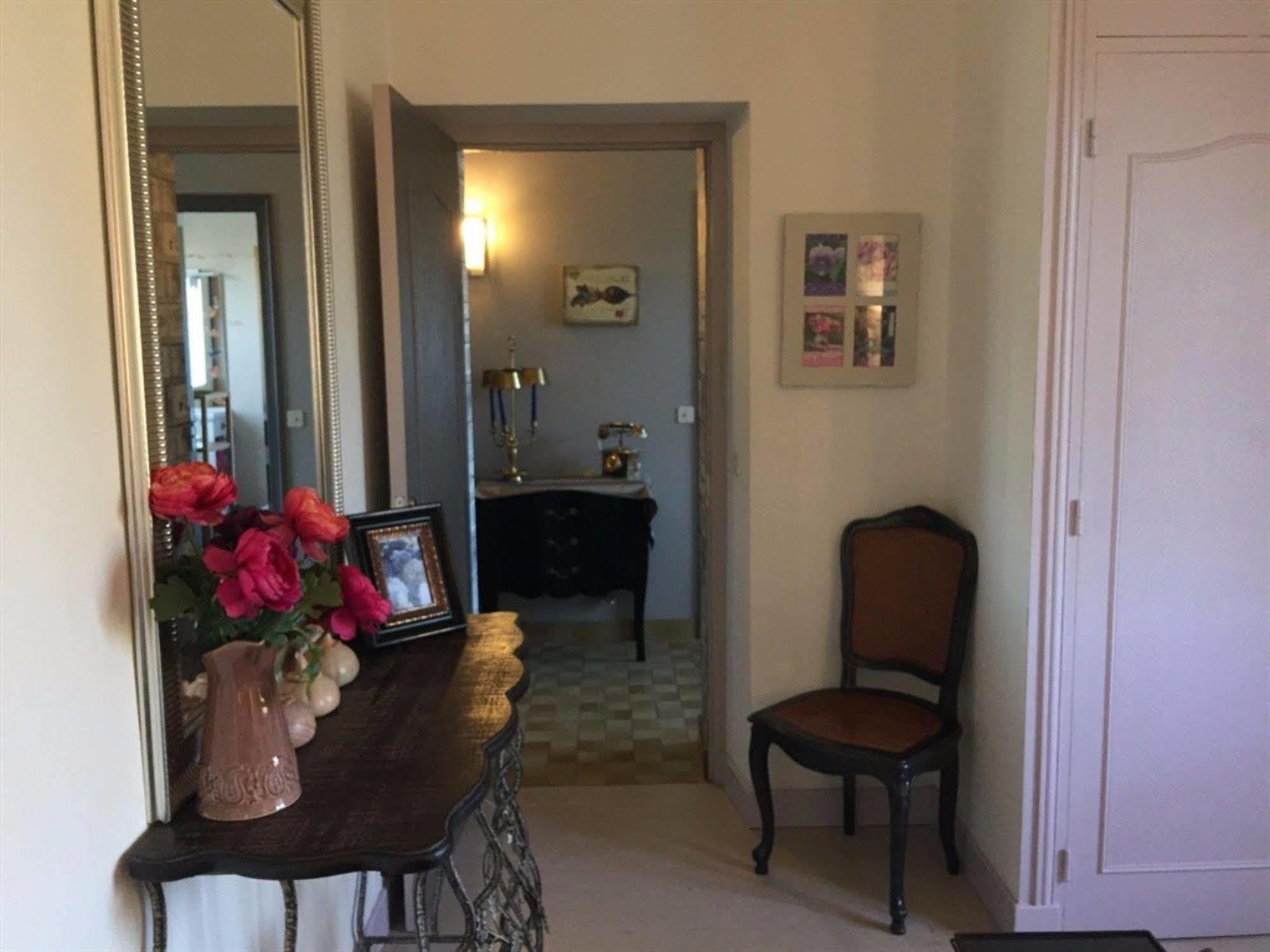 O Clair De Lune Au Coeur De Sarlat - Chambres Climatisees - Parking Prive - Piscine Chauffee - Spa Et Massages المظهر الخارجي الصورة