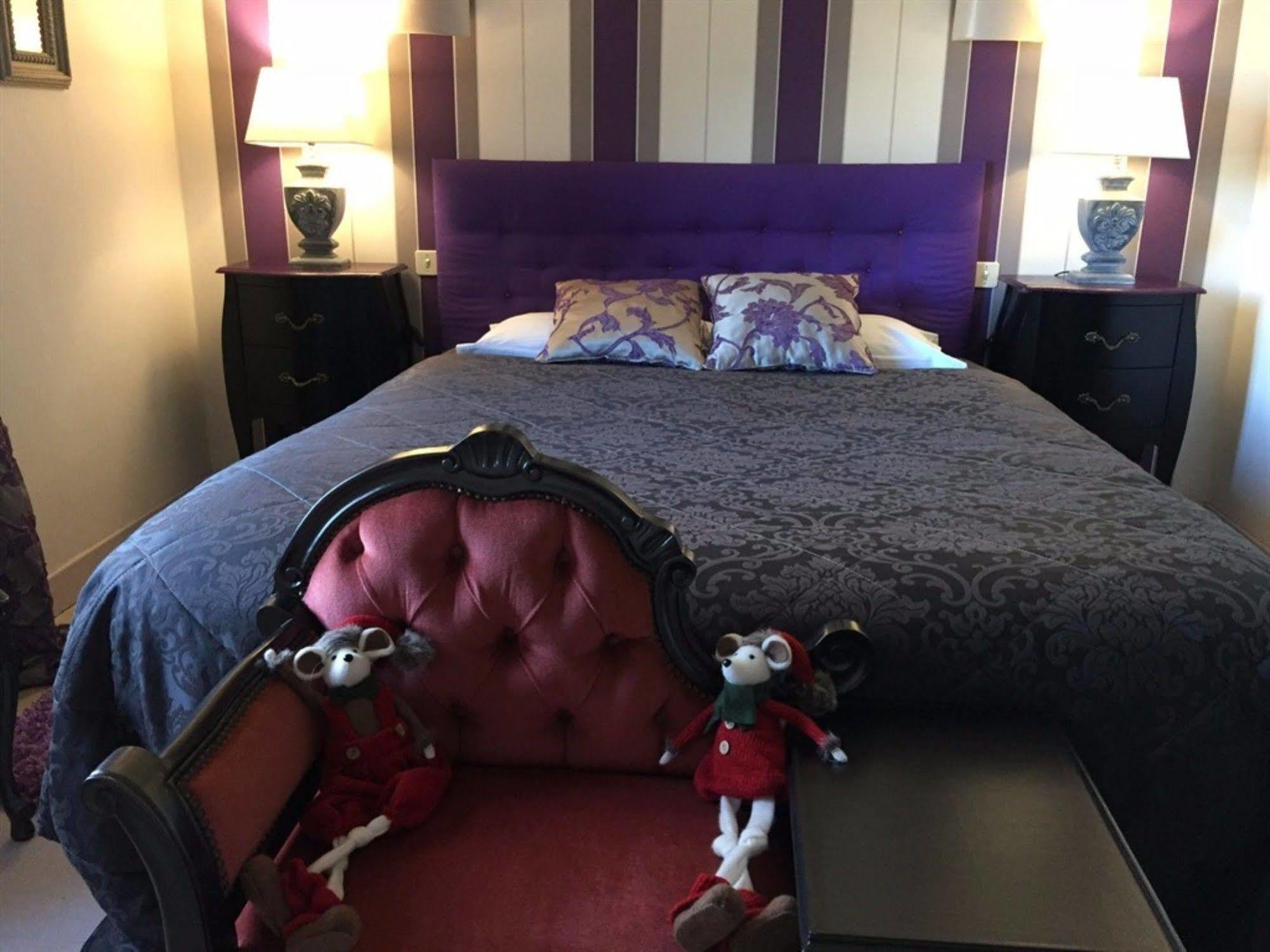 O Clair De Lune Au Coeur De Sarlat - Chambres Climatisees - Parking Prive - Piscine Chauffee - Spa Et Massages المظهر الخارجي الصورة